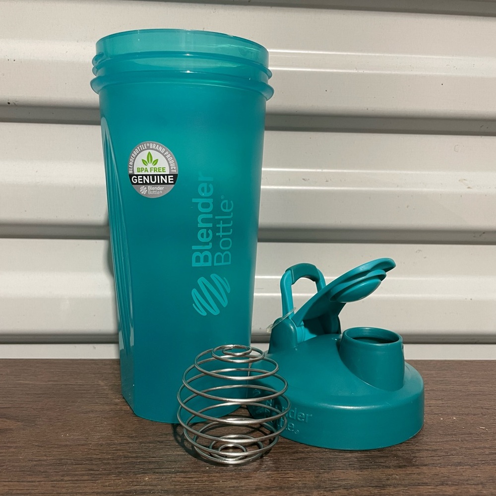 (Pre Owned No Box) Blender Bottle Classic 28 oz Shaker with Loop Top Blue